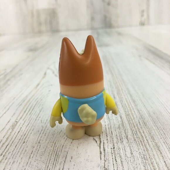 Bluey BINGO Heeler Figure Goggles Squirter Blue Swim Suit Pool Family Beach NEW - Picture 5 of 12